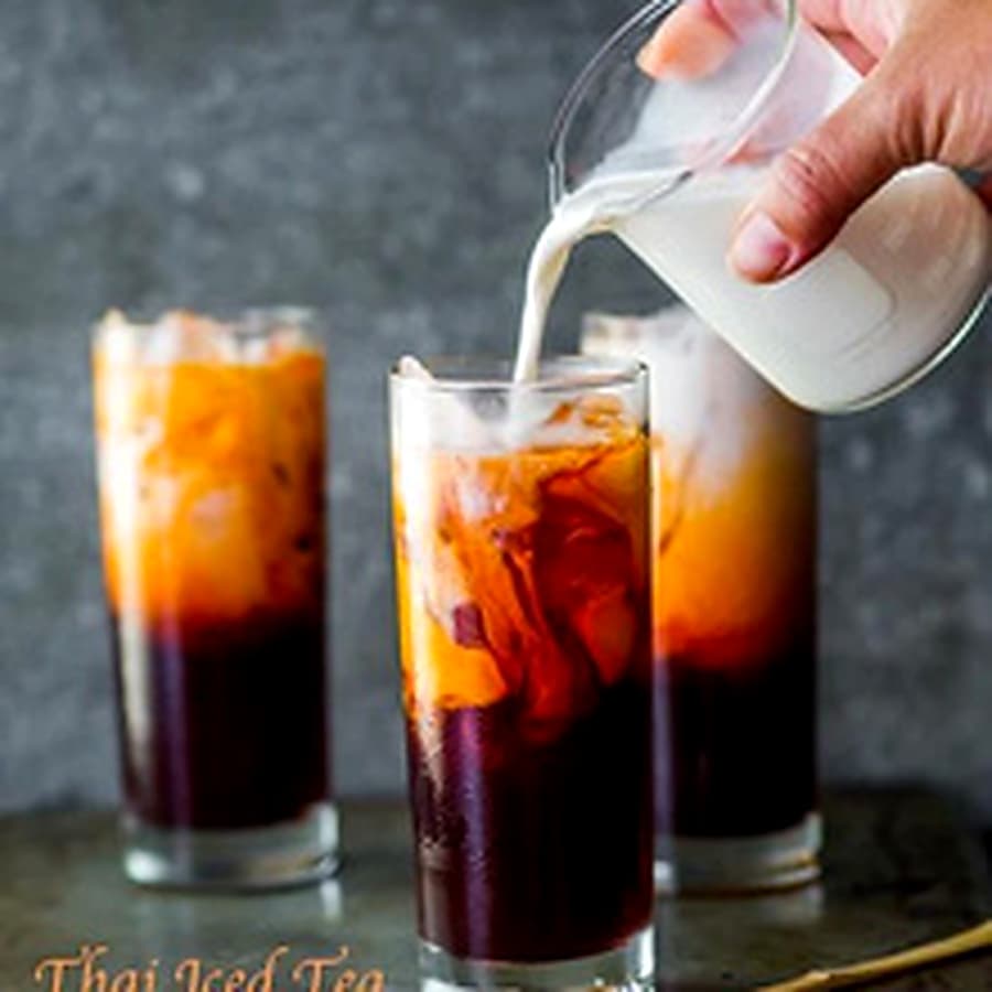 Two Thai cafe drinks over ice